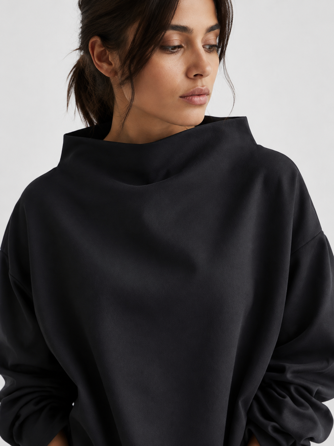 Women’s Oversized Funnel-Neck Jumper with Long Sleeves