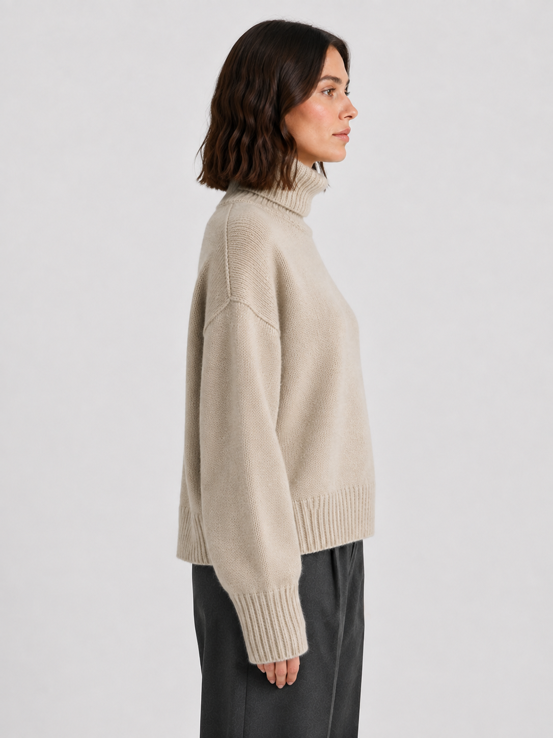 Women’s Oversized Roll-Neck Jumper with Long Sleeves