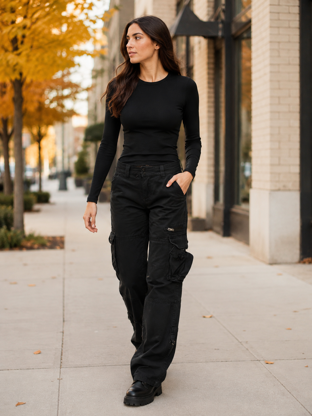 Women’s Straight-Leg Cargo Trousers with Flap Pockets